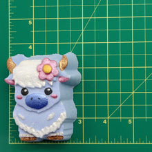 Load image into Gallery viewer, Highland She-Cow