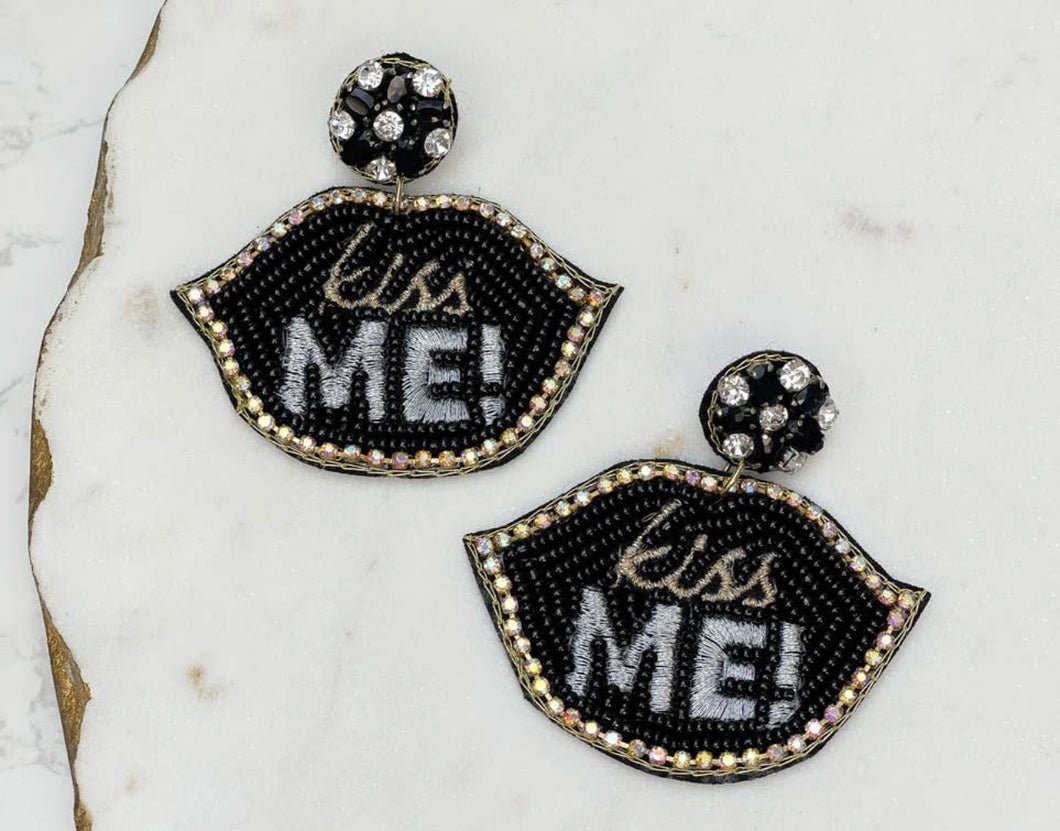 Kiss Me Earrings